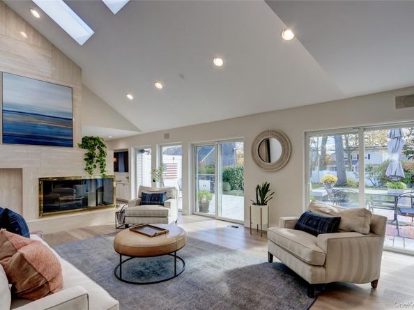 12 Combes Avenue, Rockville Centre NY 11570