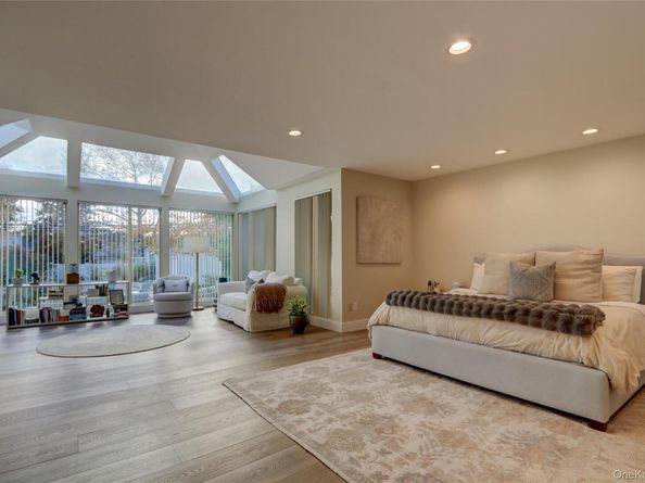 12 Combes Avenue, Rockville Centre NY 11570