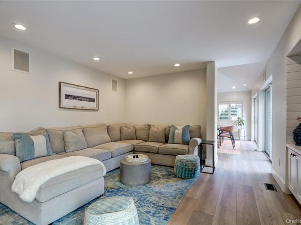 12 Combes Avenue, Rockville Centre NY 11570