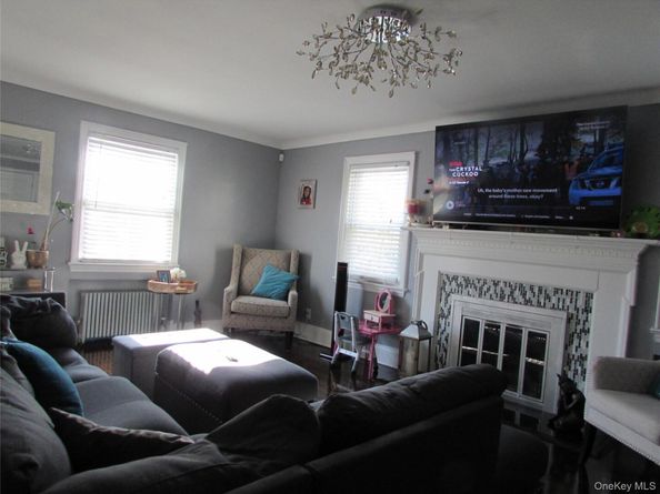 51 Phoenix Street, Hempstead NY 11550