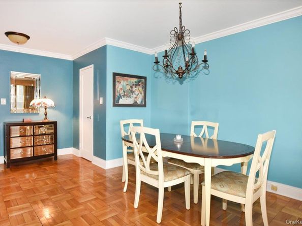 18-15 215 2G, Bayside NY 11360