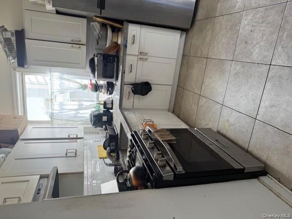 679 E 241st Street, Bronx NY 10470