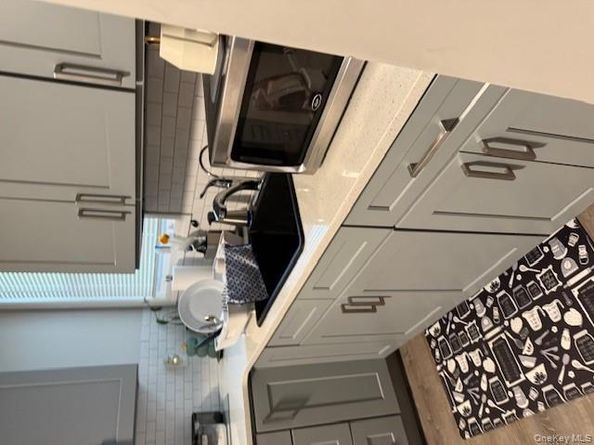 679 E 241st Street, Bronx NY 10470