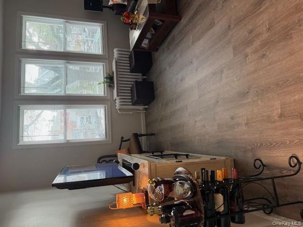 679 E 241st Street, Bronx NY 10470