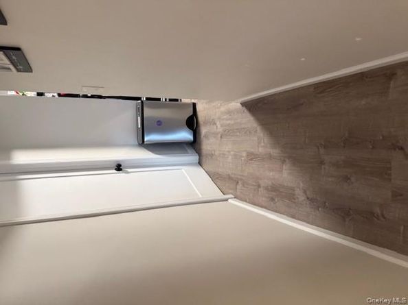 679 E 241st Street, Bronx NY 10470