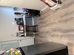 679 E 241st Street, Bronx NY 10470