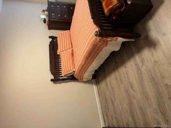 679 E 241st Street, Bronx NY 10470