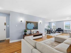 241-20 Northern Boulevard  5B, Douglaston NY 11362