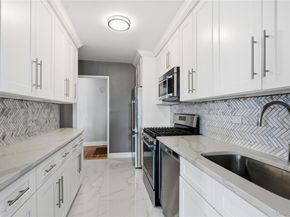 241-20 Northern Boulevard  5B, Douglaston NY 11362