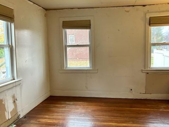 18 Woodland Drive, East Islip NY 11730