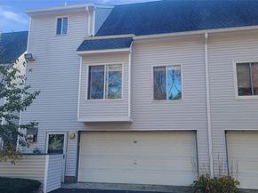 35 Gibbs Road 22, Coram NY 11727