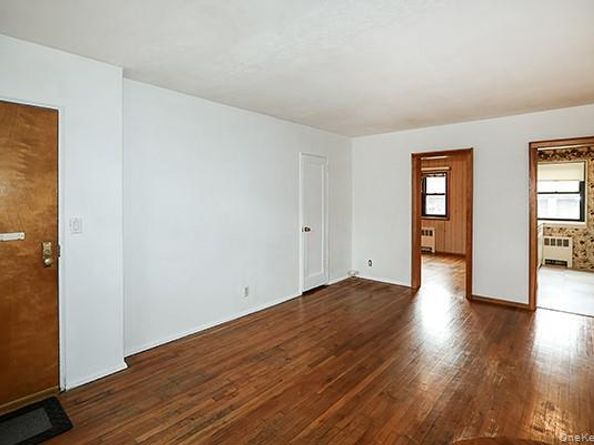 57-54 244th Street Lower Unit, Douglaston NY 11362