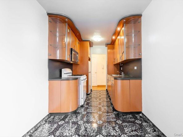 65-65 Wetherole Street 4M, Rego Park NY 11374