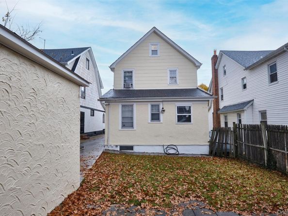 109-15 200th Street, Saint Albans NY 11412