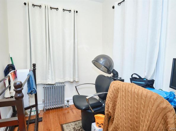 109-15 200th Street, Saint Albans NY 11412