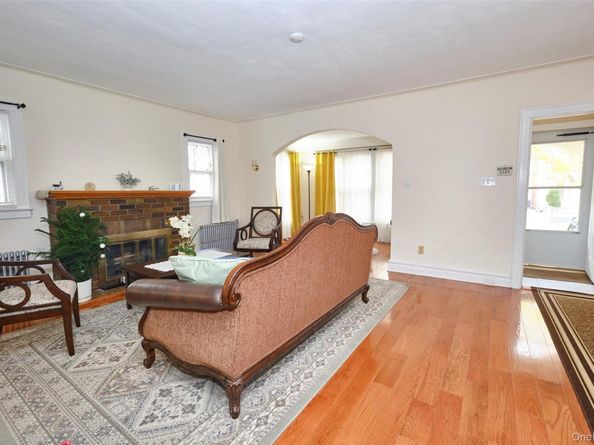 109-15 200th Street, Saint Albans NY 11412