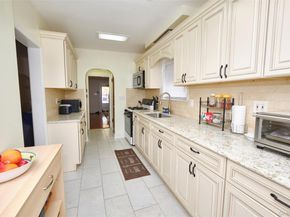 109-15 200th Street, Saint Albans NY 11412