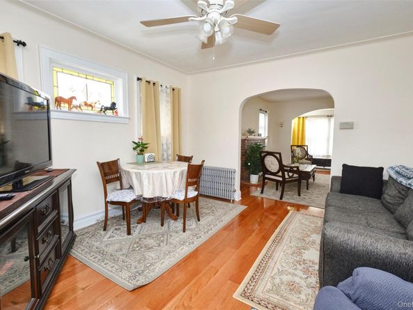 109-15 200th Street, Saint Albans NY 11412