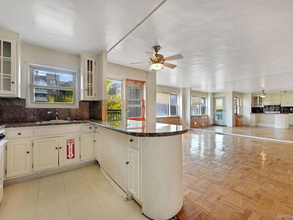 3131 Grand Concourse 3C, Bronx NY 10468