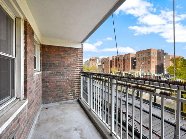 3131 Grand Concourse 3C, Bronx NY 10468