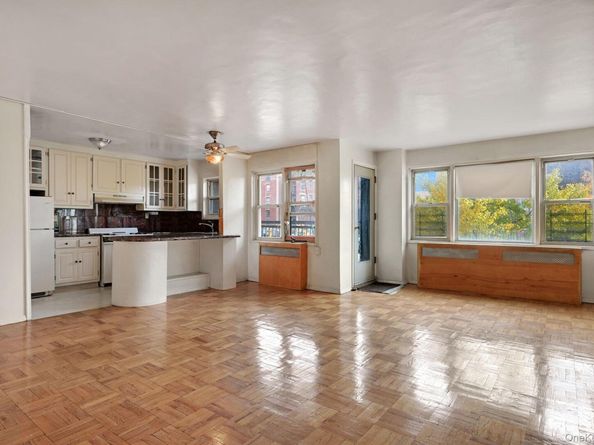 3131 Grand Concourse 3C, Bronx NY 10468