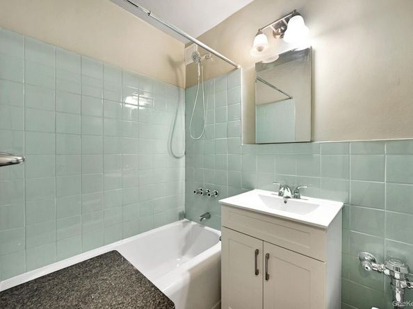 3131 Grand Concourse 3C, Bronx NY 10468