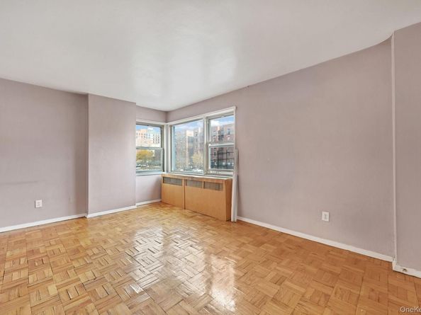 3131 Grand Concourse 3C, Bronx NY 10468