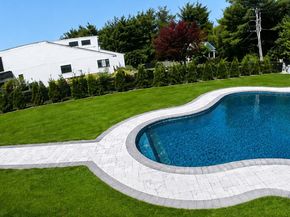 6 Clearmeadow Court, Woodbury NY 11797