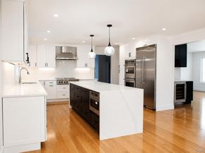 6 Clearmeadow Court, Woodbury NY 11797