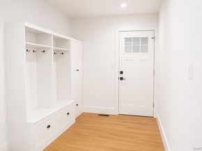 6 Clearmeadow Court, Woodbury NY 11797