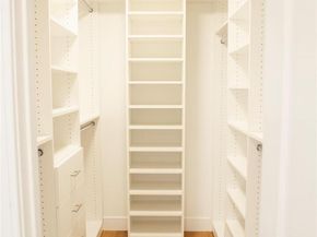 6 Clearmeadow Court, Woodbury NY 11797