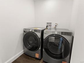 184 Dallas Street, Lindenhurst NY 11757