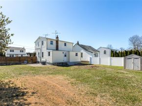 184 Dallas Street, Lindenhurst NY 11757