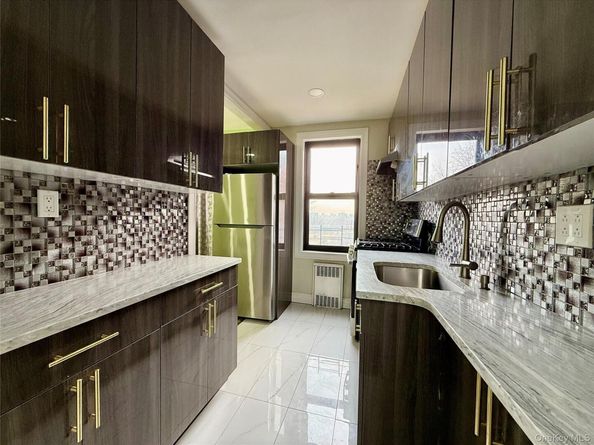 11230 Northern Boulevard 4G, Corona NY 11368