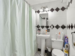 2736 Colden Avenue, Bronx NY 10469