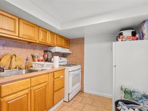 2736 Colden Avenue, Bronx NY 10469