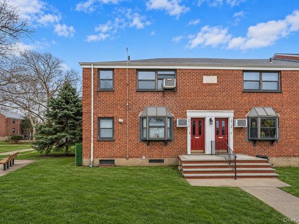 199-18 19th Avenue 18, Whitestone NY 11357