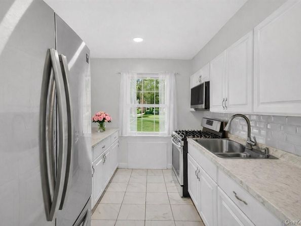 1 Fieldstone Drive 77, Hartsdale NY 10530