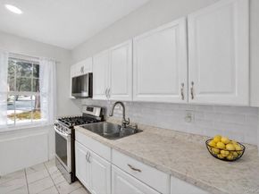 1 Fieldstone Drive 77, Hartsdale NY 10530