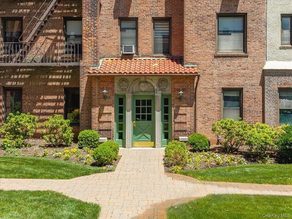 47 N Central Avenue 3K, Hartsdale NY 10530