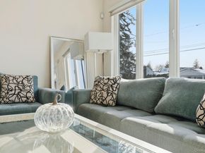 59 Homecrest Court, Oceanside NY 11572