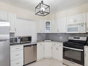 59 Homecrest Court, Oceanside NY 11572