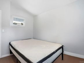 59 Homecrest Court, Oceanside NY 11572