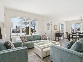 59 Homecrest Court, Oceanside NY 11572