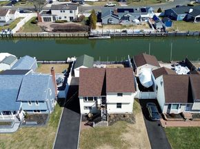 185 East Drive, Copiague NY 11726