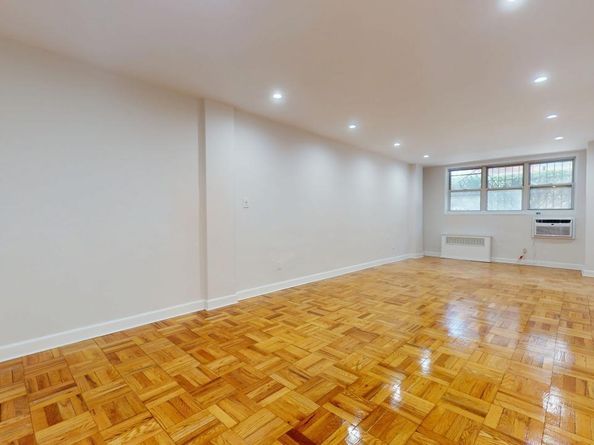 66-15 Thornton Place L4, Rego Park NY 11374