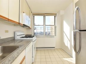 4140 Union Street 17H, Flushing NY 11355