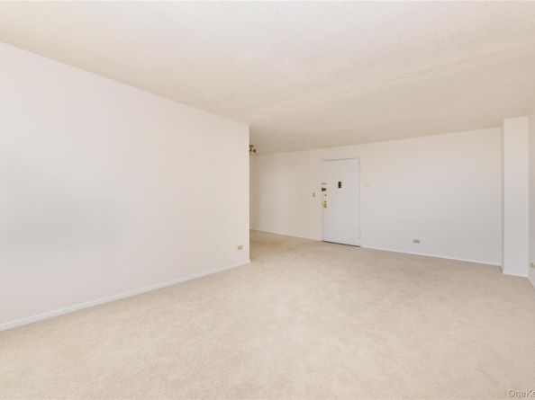 4140 Union Street 17H, Flushing NY 11355