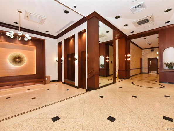 4140 Union Street 17H, Flushing NY 11355