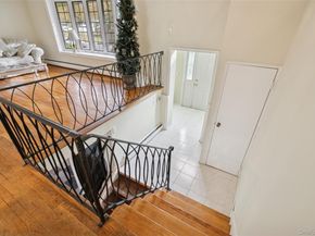 11 Mackay Drive, Hauppauge NY 11788